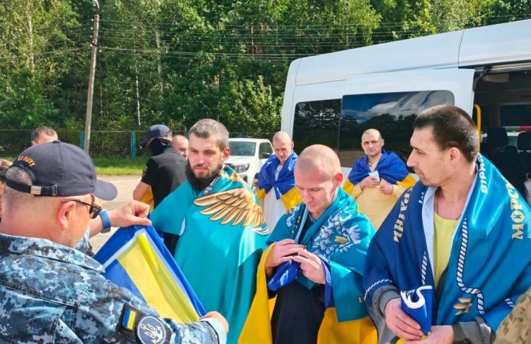 Україна повернула з полону 10 військових ЗСУ та Нацгвардії через Білорусь