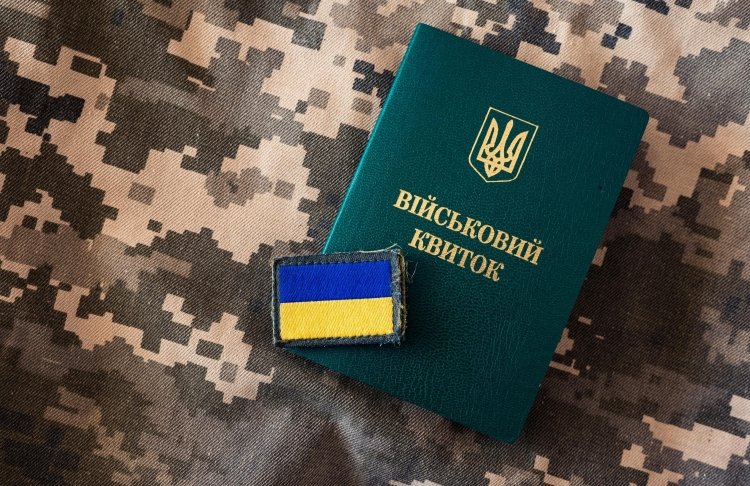 Нові правила бронювання з 1 вересня: роз'яснення щодо зарплат, боргів та перевірок ТЦК
