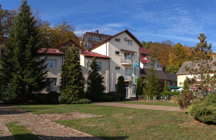 На Закарпатті продають готель із власним бюветом мінеральної води за понад $1 млн