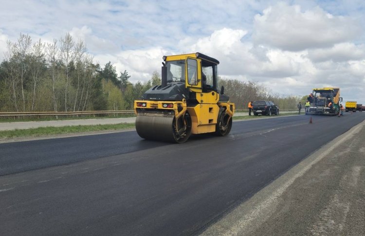 В Україні з початку року відновили понад 16 млн кв. м доріг: де тривають роботи