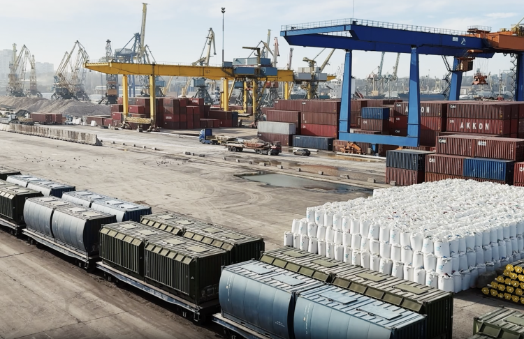 Українським морським коридором перевезено 200 мільйонів тонн вантажів