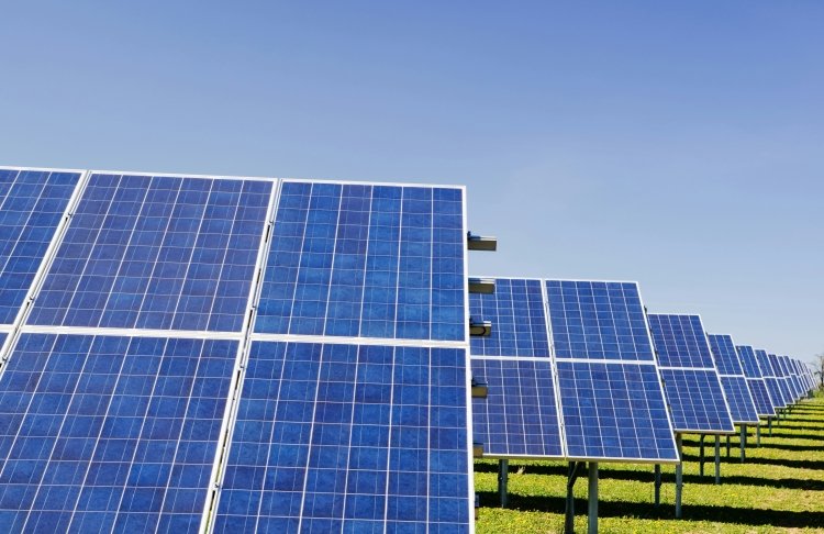 100 МВт сонячної генерації та 200 МВт·год зберігання енергії: Ascania Energy та Risen Energy підписали угоди про проєкти в Україні