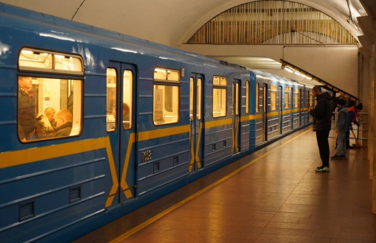 Проїзд у Києві по 20 гривень: профспілки погодили поетапне підвищення тарифів