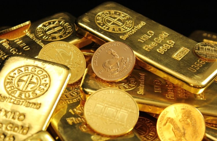 Золото вперше за довгий час впало нижче 4000 доларів