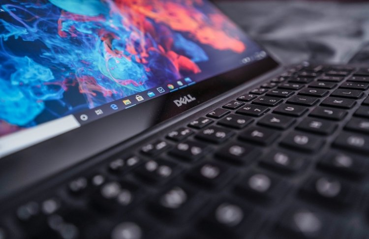Акції Dell злетіли майже на 40% на тлі високо попиту на ШІ-сервери