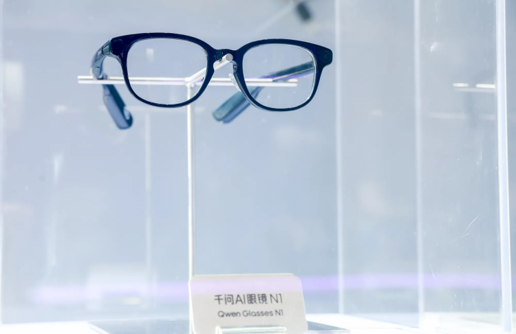 Alibaba представила смарт-окуляри з ШІ за $450 для конкуренції з Meta