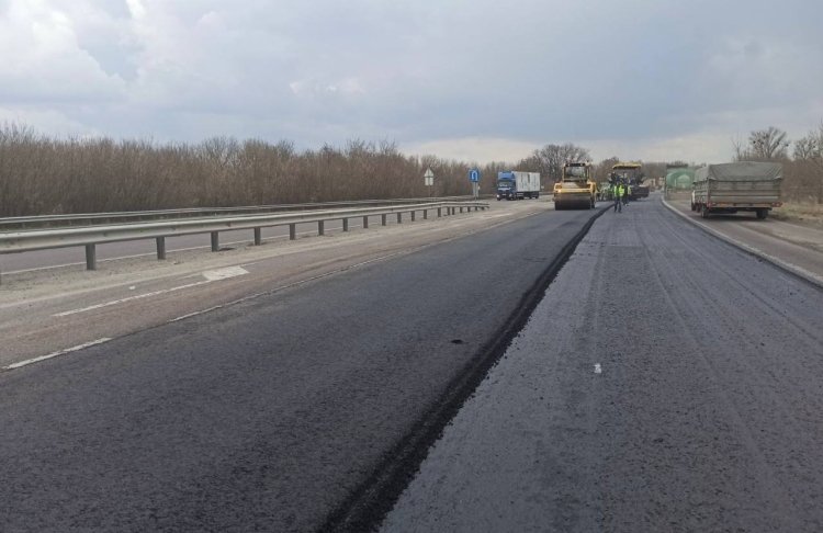 Рух на міжнародній трасі до кордону з Румунією частково обмежать на рік: яка причина