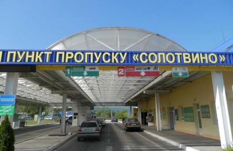 На кордоні з Румунією призупиняють рух транспортних засобів: причина