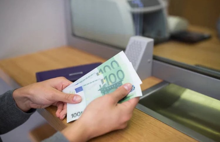 Українці масово скуповують євро: у чому причина