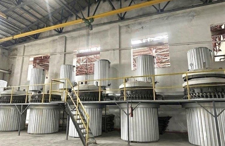 Перший в Україні: завод на Хмельниччині встановлює унікальне обладнання з виробництва цукру