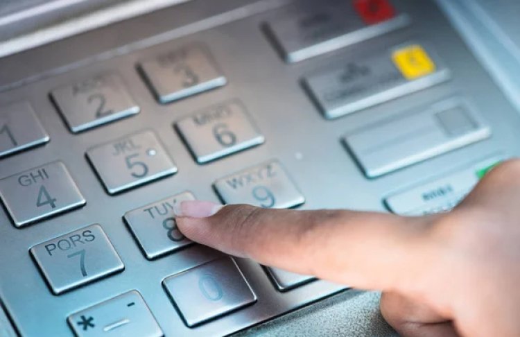 В Україні змінюються правила поповнення банківських карток через термінали: що стане обов’язковим
