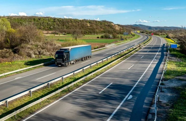 Логістика дешевшає: в Україні впали тарифи на автомобільні перевезення зерна