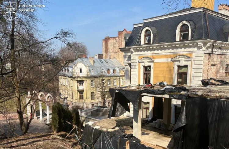 Будинок замість підпірної стінки: суд зобов'язав демонтувати самобуд у Львові