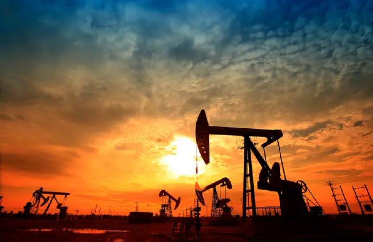 Зниження цін на нафту завдає Росії більше шкоди, ніж удари українських дронів