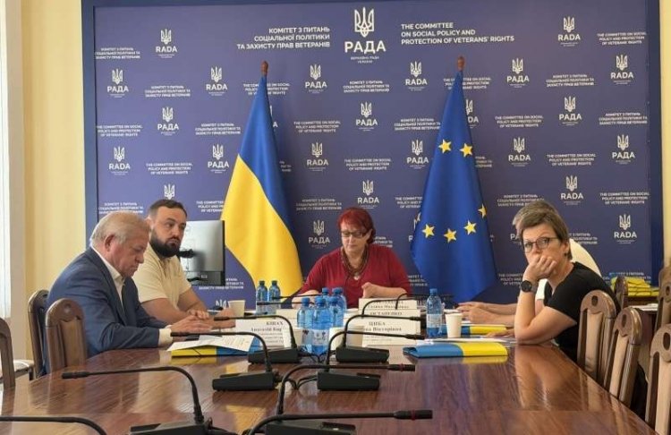 Дефіцит кадрів: в яких сферах зросла кількість  працевлаштованих іноземців