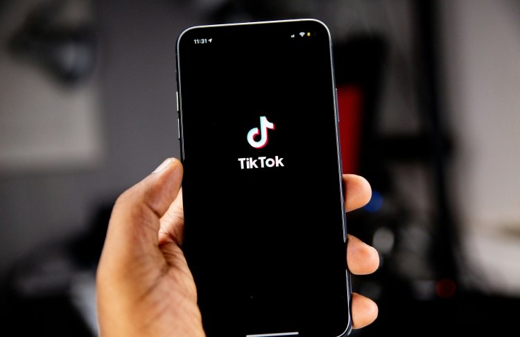ЄС посилює розслідування проти TikTok через загрозу для підлітків