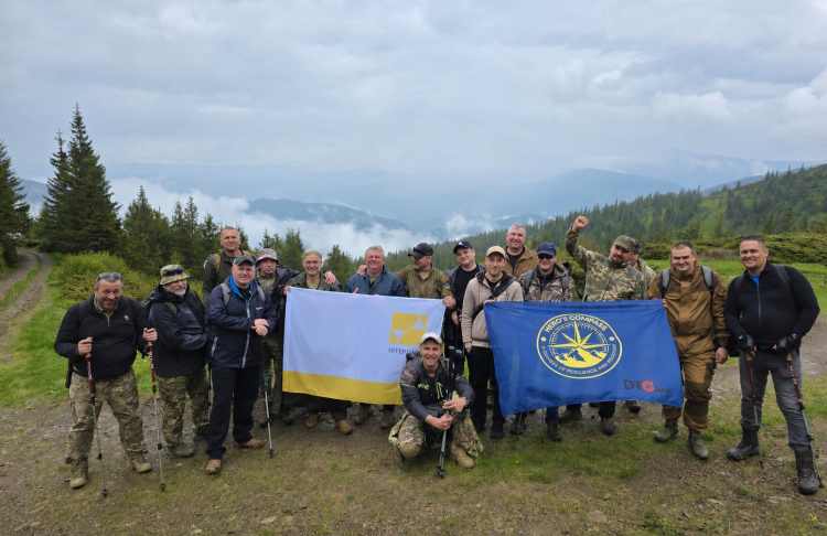 Підкорюють гори після важких поранень: як 