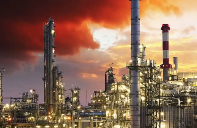Єдиний НПЗ Грузії відмовляється від російської нафти через санкції ЄС
