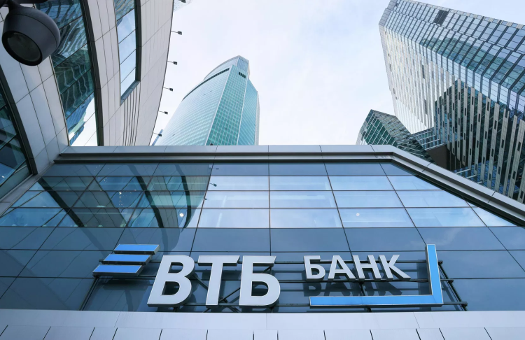 Акції російського банку ВТБ упали до історичного мінімуму після ударів по Wildberries та Ozon