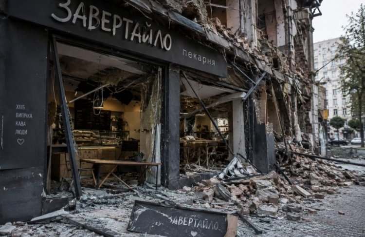 Черговий удар по бізнесу Завертайлів: у Києві постраждала пекарня біля Софійського собору