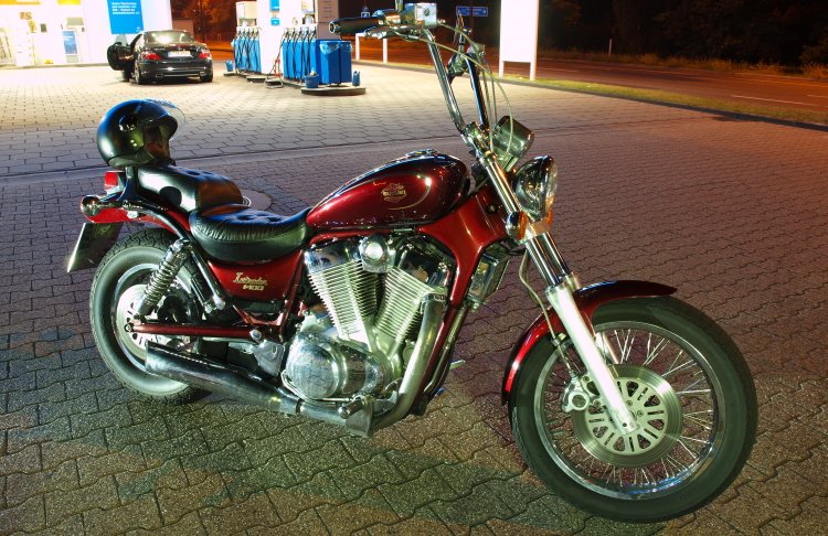 Ринок мотоциклів відступає від піку: які марки і моделі купували українці у серпні