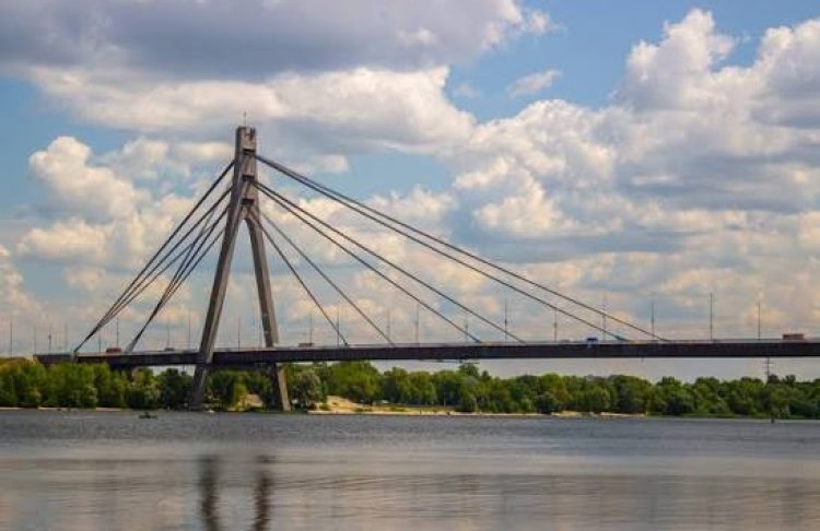 На Північному мосту на два тижні обмежать рух пішоходів: де саме