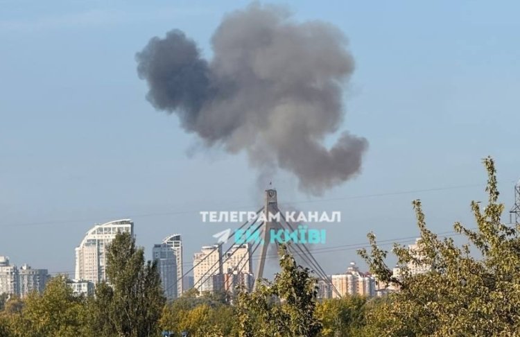 У Києві дрон удруге атакував Північний міст (ВІДЕО)