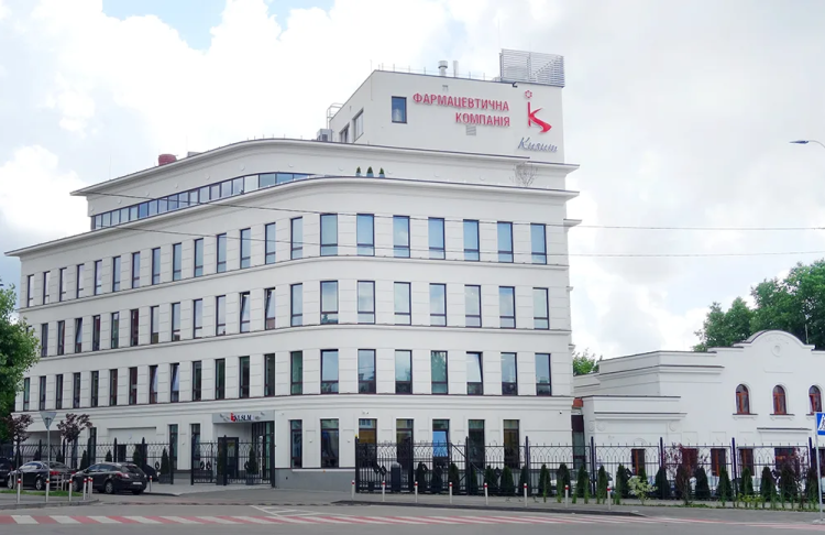 Росія зруйнувала фармзавод у Сумах: що кажуть у компанії про постачання ліків