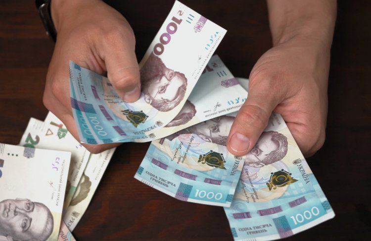 В Україні зміниться система соціальної допомоги малозабезпеченим сім’ям: ухвалено закон