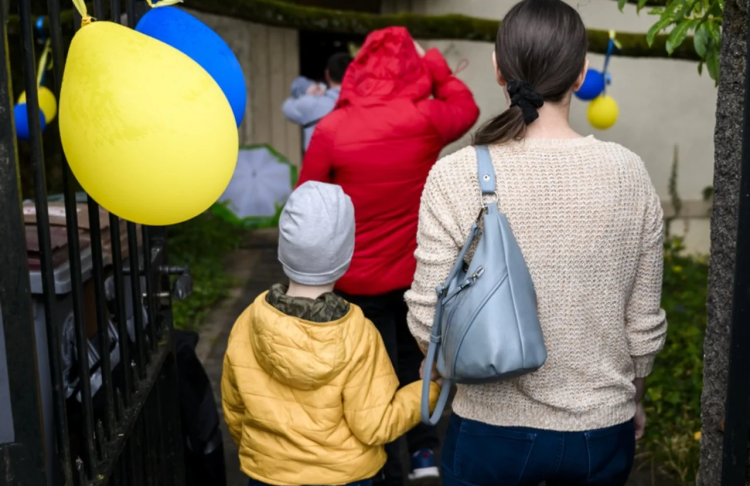 В ЄС зросла кількість українських біженців: які країни прийняли найбільше