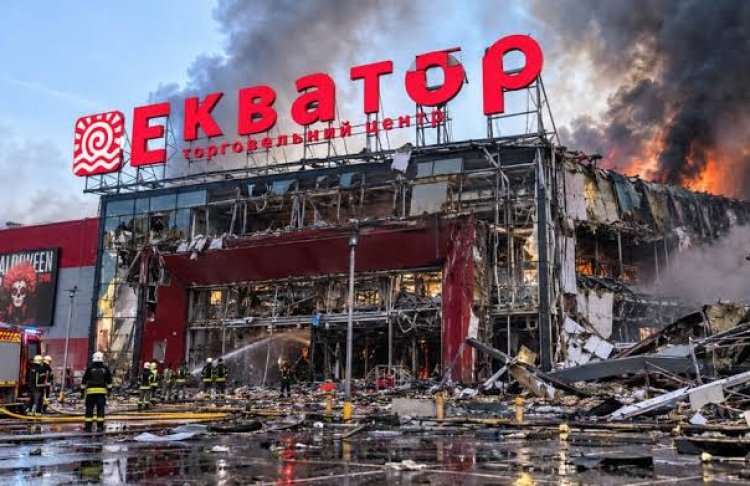 У Рівному після атаки РФ закрився ТЦ 