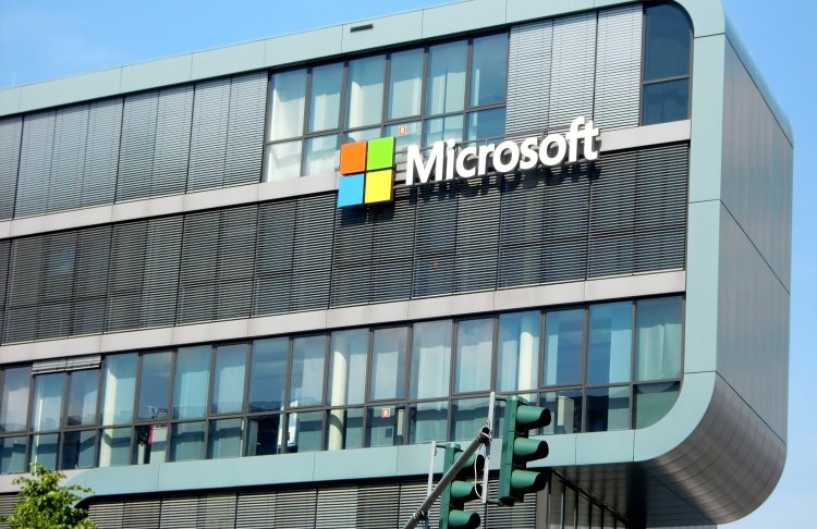 Microsoft скорочує 4800 працівників через масштабні витрати на штучний інтелект
