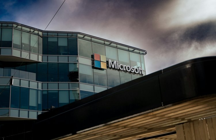 Microsoft втратила $613 мільярдів через ШІ: чому інвестори тікають від техногіганта