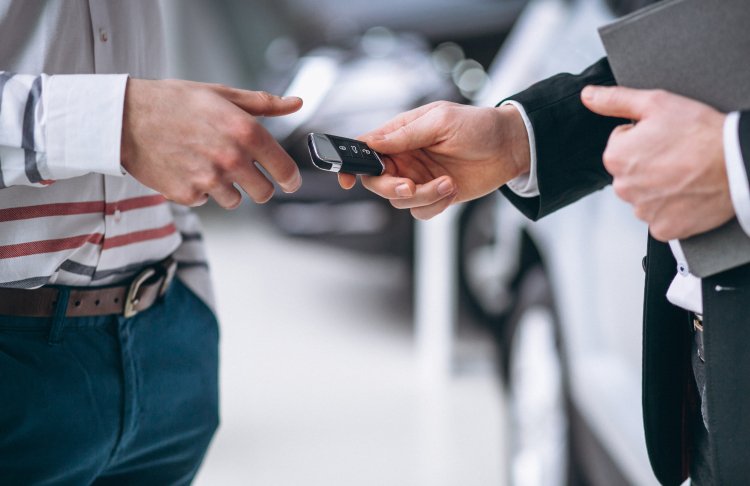 Середня ціна вживаного авто в Україні впала до $6,5 тис.: українці стали купувати машини більш раціонально
