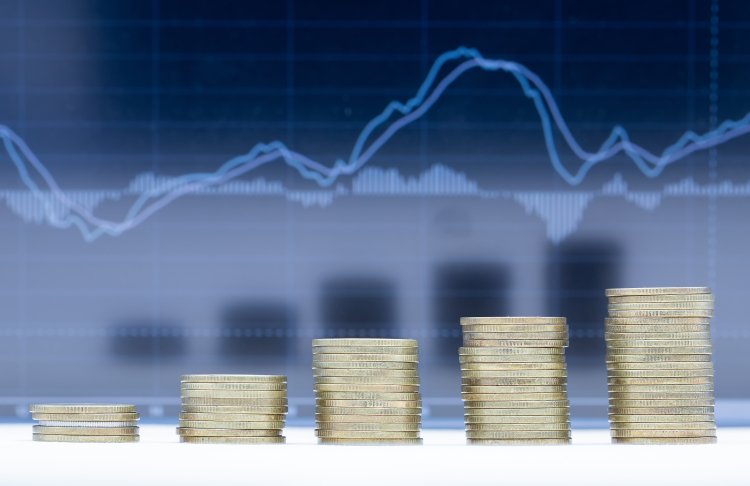 Інфляція в Україні впала до 7,2%, але НБУ попереджає про нове зростання цін