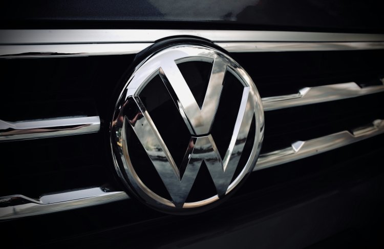 Volkswagen запускає найбільшу реструктуризацію за 89 років: під скорочення потраплять 100 тисяч працівників