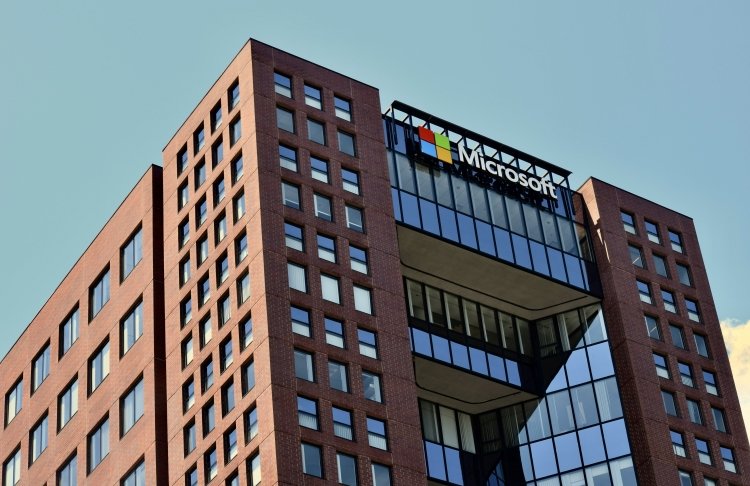 Пентагон уклав угоду з Microsoft на 9,7 мільярда доларів для скорочення витрат
